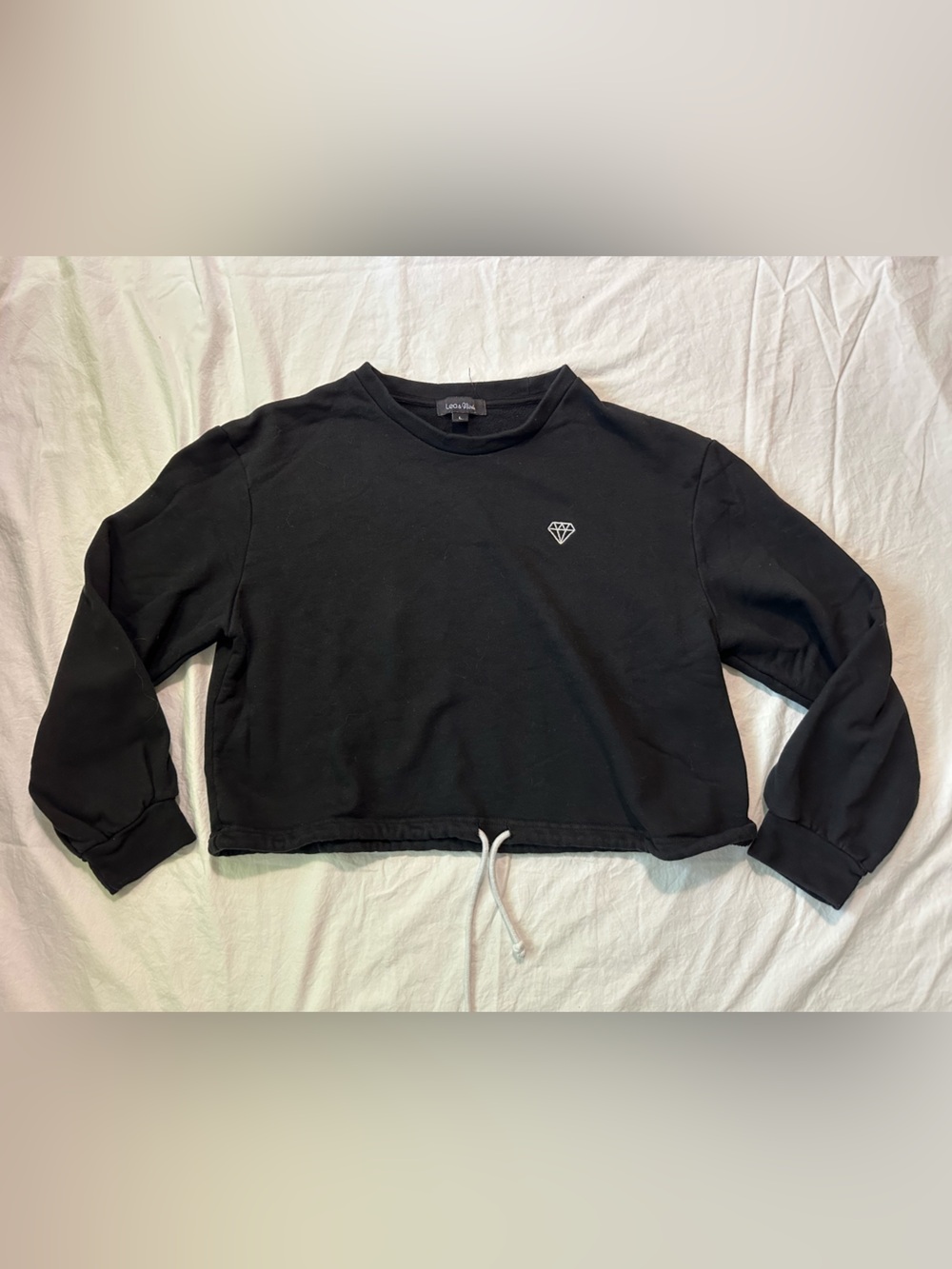 Lea & Viola Black Cropped Crewneck Sweater with Diamond Logo